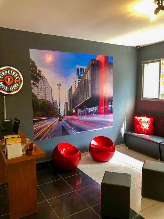 Pinheiros Hostel & Food