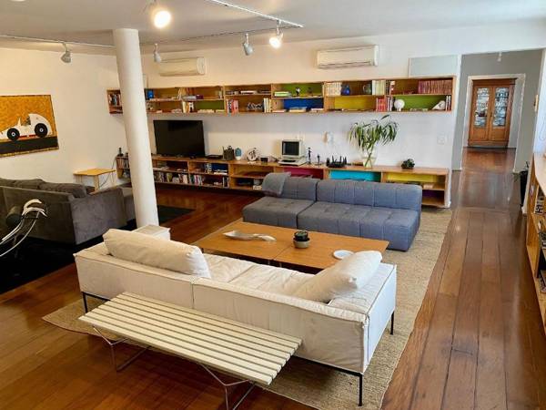 Linda cobertura duplex no coração de Sao Paulo