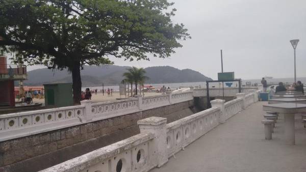 Apartamento Studio ao Lado da Praia com Wi-Fi e TV Smart