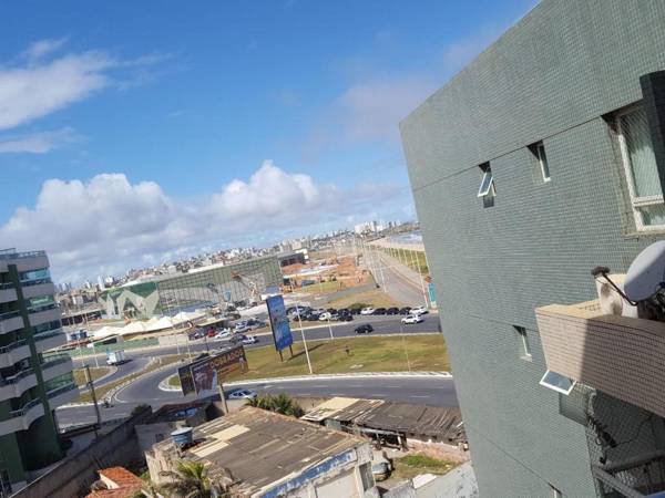 1/4 MOBILIADO EM FRENTE À PRAIA EM SALVADOR BAHIA