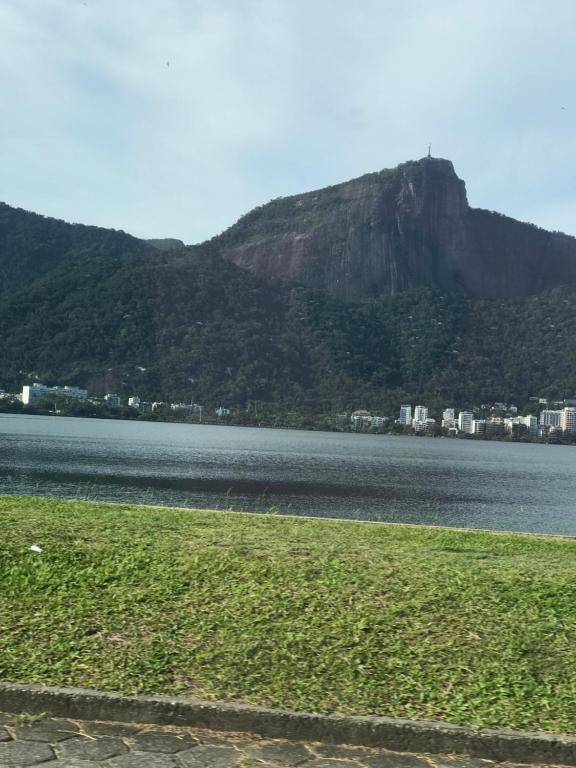 Apartamento Copacabana - Quadra da Praia