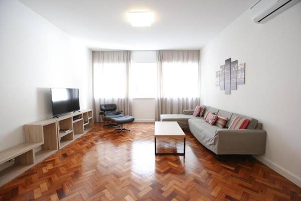 Charming And Cozy Apartment with 3 Bedrooms in Copacabana