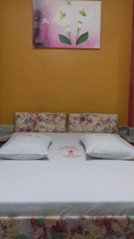 Hotel Verlaine adult only