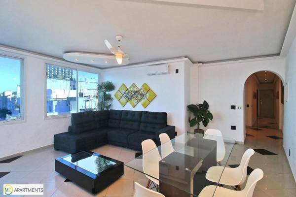 Incrivel cobertura de frente para o mar com 3 quartos e piscina particular em Copacabana!