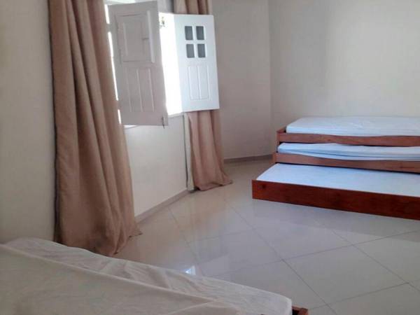 Casa Paraná com 8 quartos acomoda até 40 pessoas