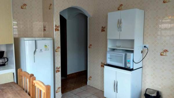 Casa com lazer e a 200 m da praia em Peruibe SP