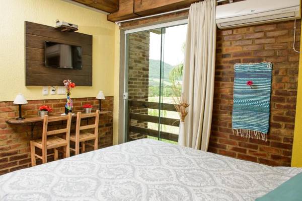 Bina's Haus Pousada Cafeteria e Atelier