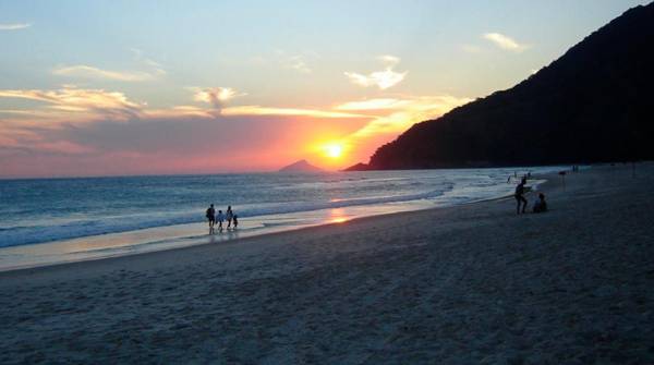 POUSADA TANI COM AR E PISCINA em MARESIAS