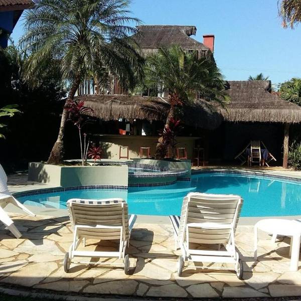 Condom North Shore Maresias - piscina 1 q da praia - estacion-churrasq indiv-wifi animais de peq porte