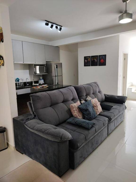 Casa nova frente a praia com três suítes