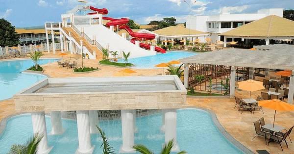 Lacqua diRoma - Ótimas Suítes - Resort com Piscina de ondas