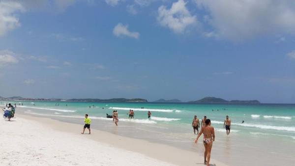 Mediterrâneo 507 - Todo Equipado Suíte com Ar Split Churrasqueira na Varanda Internet 240MB WiFi Estacionamento Grátis a 1 Km das Praias