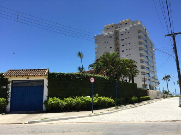 Pé na Areia com Piscina e Churrasqueira - 2 suítes
