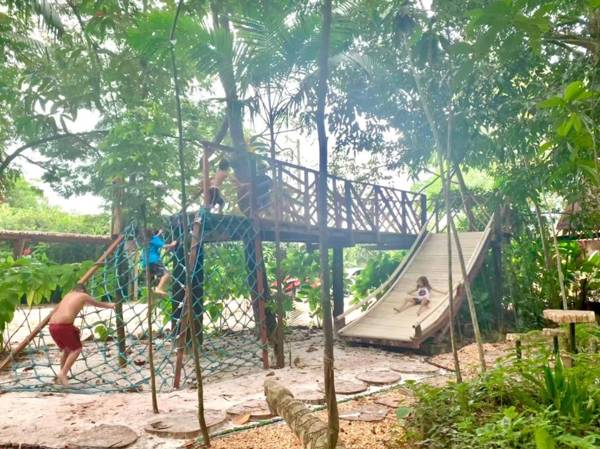 ReservAmazon Forest Hotel