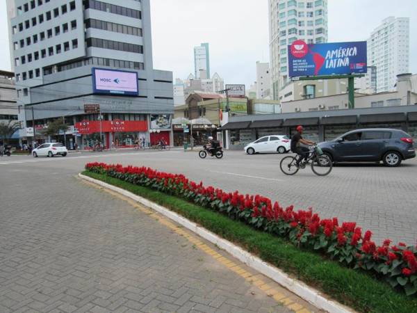 Arthi - Lindo Apto Central com Garagem