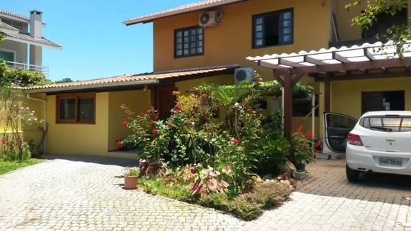 Casas na Praia de Bombas - Bombinhas