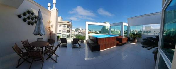 Cobertura Duplex com piscina aquecida Mariscal