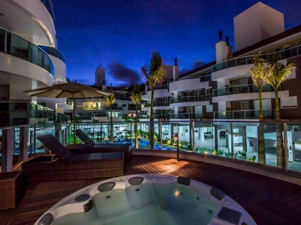 Boulevard Bombinhas 224-D - 50m do mar & Frente Avenida - Condominio de Luxo - Piscina - Jacuzzi - Portaria 24h