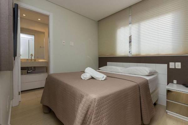 Boulevard Bombinhas 121-D - 50m do mar & frente à avenida principal - Condomínio de Luxo - Piscina Climatizada - Jacuzzi