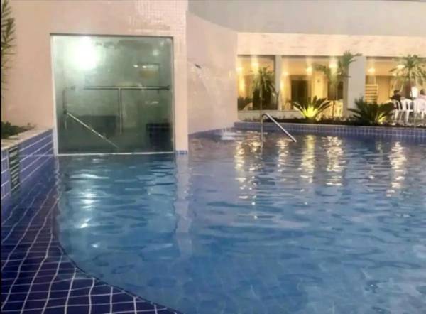 Resort Park Veredas com rio quente ao fundo