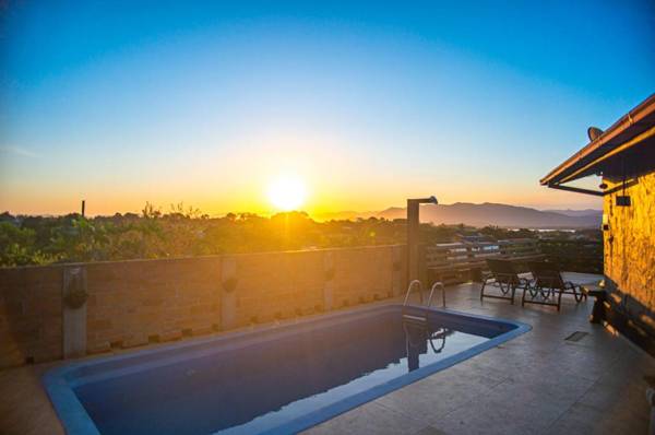 Pousada Bangalôs do Rosa com VISTA PANORÂMICA - Bangalôs com HIDROMASSAGEM LAREIRA e PISCINA