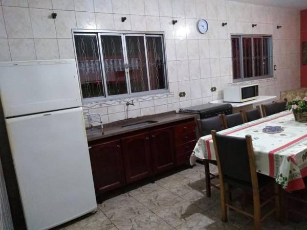 Chácara espaçosa com lazer completo em Ibiúna