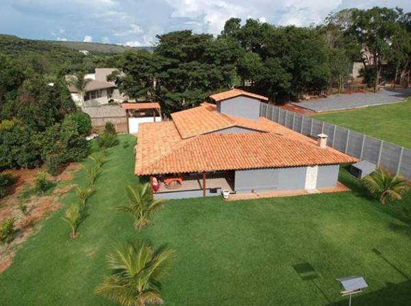 Casa próxima a Escarpas do Lago