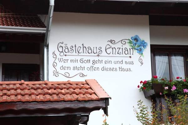 Hospedaria Gãstehaus Enzian