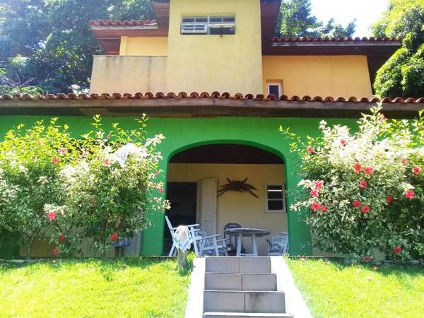 Casa com Piscina Jardim e Vista Incrível para o mar