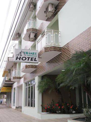 Hotel Piramide