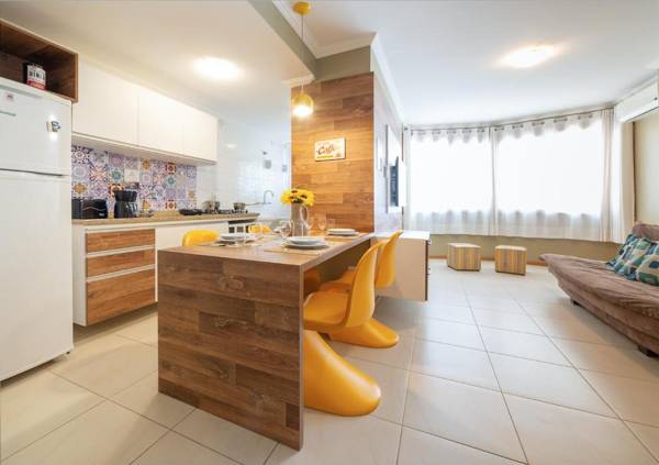 GRAMADO SOLAR REAL - 2 apts de 2 quartos no mesmo prédio cada um comporta até 7 pessoas - IDEAL PARA GRUPOS - central - IDEAL PARA ANDAR A PÉ - nesta plataforma desde janeiro de 2015 oferecemos CREDIBILIDADE - seu PET é bem-vindo - GARAGEM COBERTA