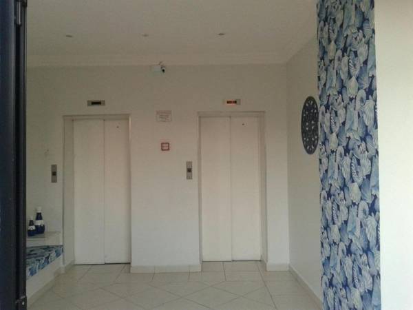 Condomínio com Piscina Churrasqueira 1 vaga de Garagem