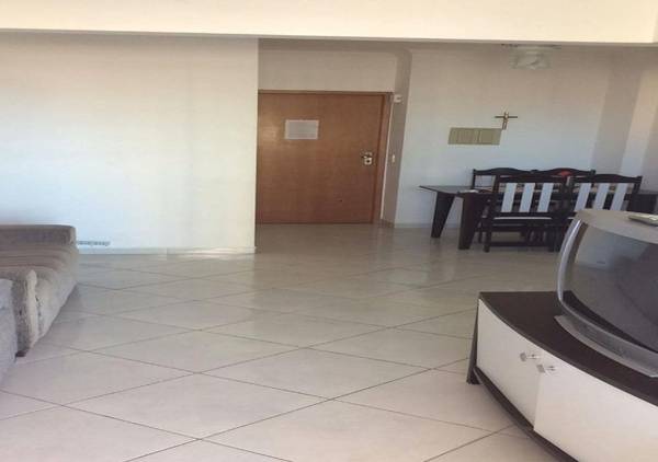 Apartamento Vila Tupi Frente Ao Mar