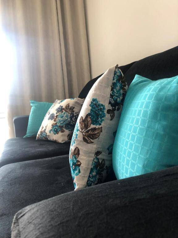 Apartamento 1 dormitório no Boqueirão com Piscina 50 metros da Praia