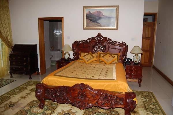 Falcon Crest Suites