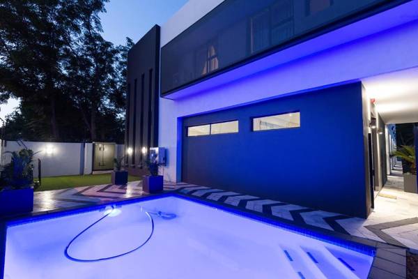 City Mews On Independence