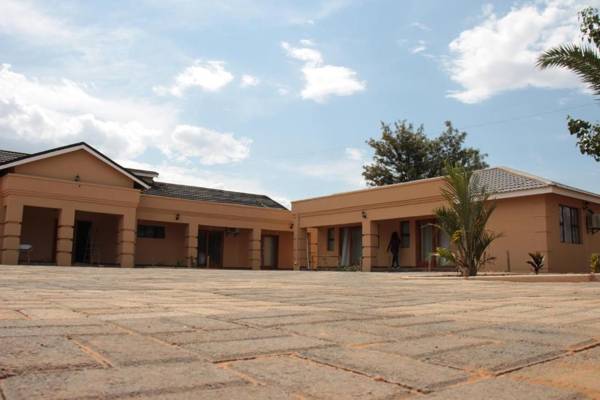 Double L Guest Lodge Palapye