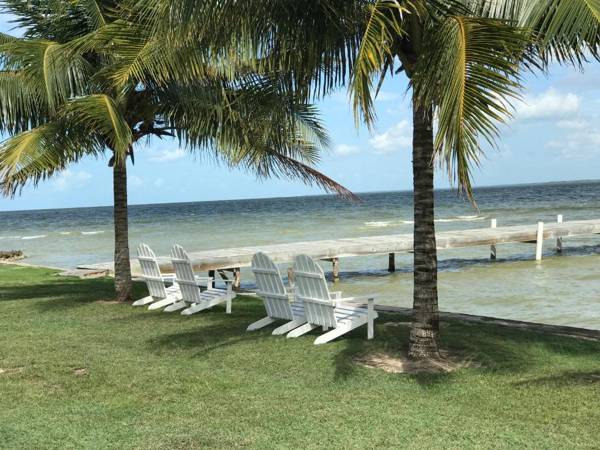 Tilt-Ta-Dock Resort Belize