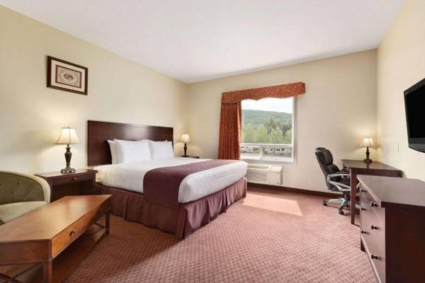 Days Inn by Wyndham Chetwynd