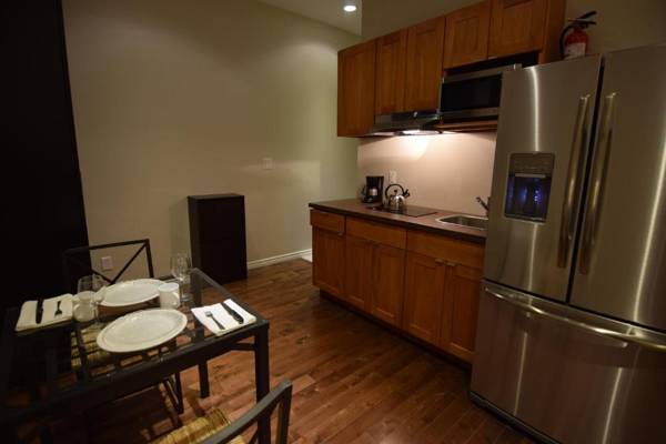 The Lion Inn & Suites