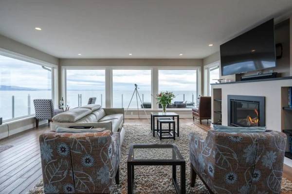 *10 Mile Point Stunning Oceanfront