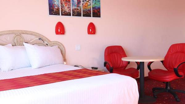 Workspace - Crystal Star Inn Edmonton Airport with free shuttle to and from Airport