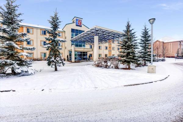 Motel 6-Red Deer AB