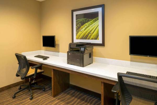 Workspace - Microtel Inn & Suites by Wyndham Red Deer