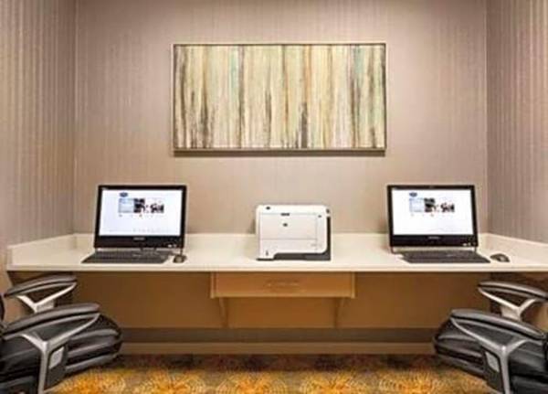 Workspace - Hampton Inn by Hilton Edmonton/Sherwood Park