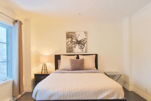 INITIAL - BUTTERFLY - Chutes-Montmorency