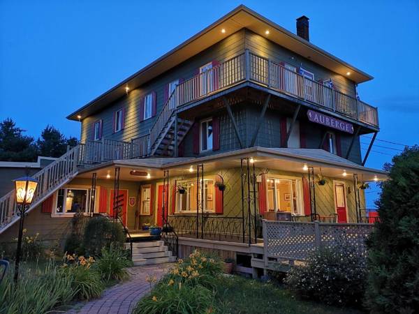 Auberge de la rive de Charlevoix - Auberge de jeunesse familiale pour voyageurs de tous âges