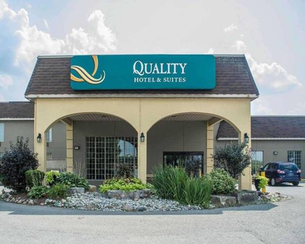 Quality Hotel & Suites Woodstock