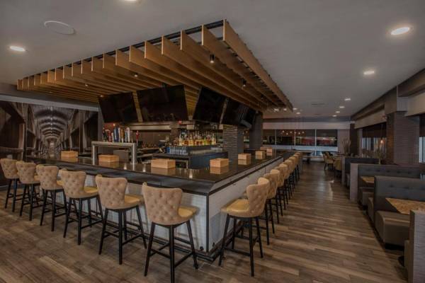 Hilton Winnipeg Airport Suites