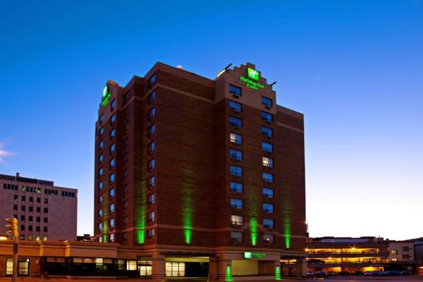 Holiday Inn & Suites Winnipeg Downtown an IHG Hotel